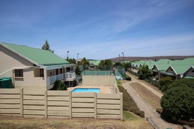 Townhouse For Sale in Oatlands North, Grahamstown